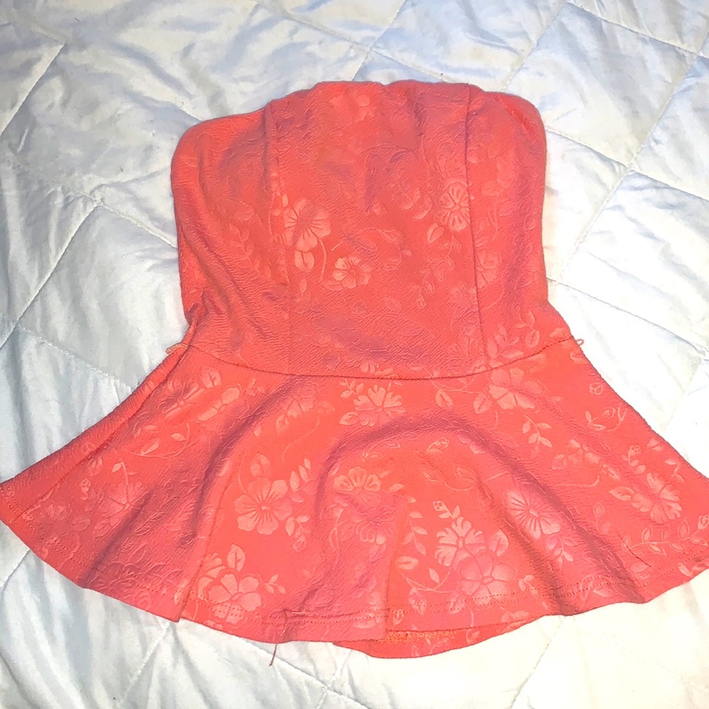 ⭐️SOLD⭐️Floral Print Pink/Peach Charlotte Russe Crop Top